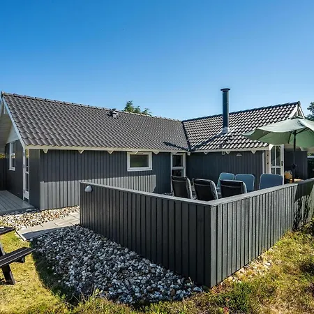 Gorgeous In Hvide Sande With Kitchen Holiday home *